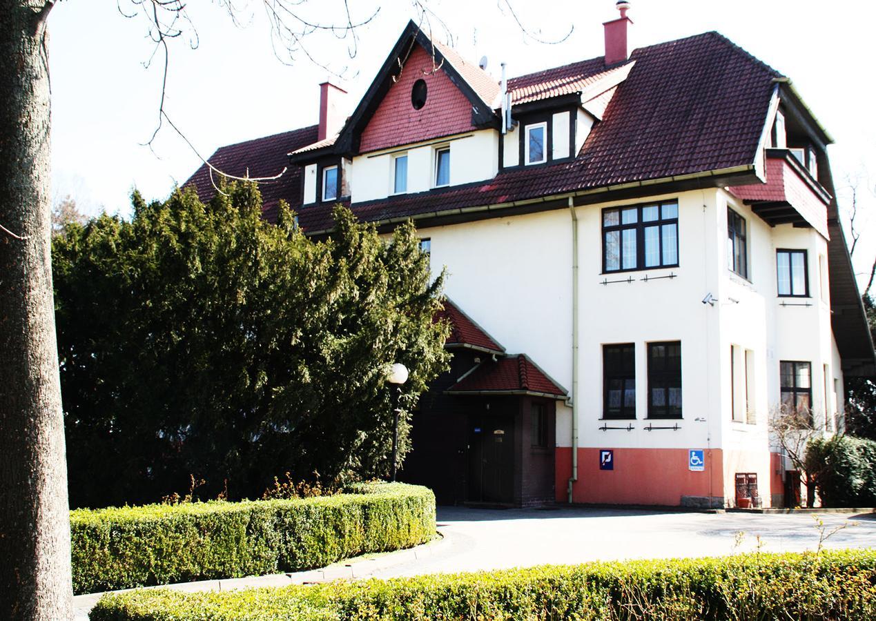 Pensjonat Galery Świebodzice Exterior foto